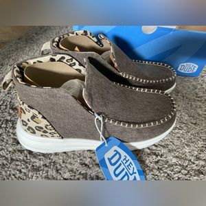 Women’s Hey Dude Denny Crafted Leopard size 7. Brand new never worn with tags.